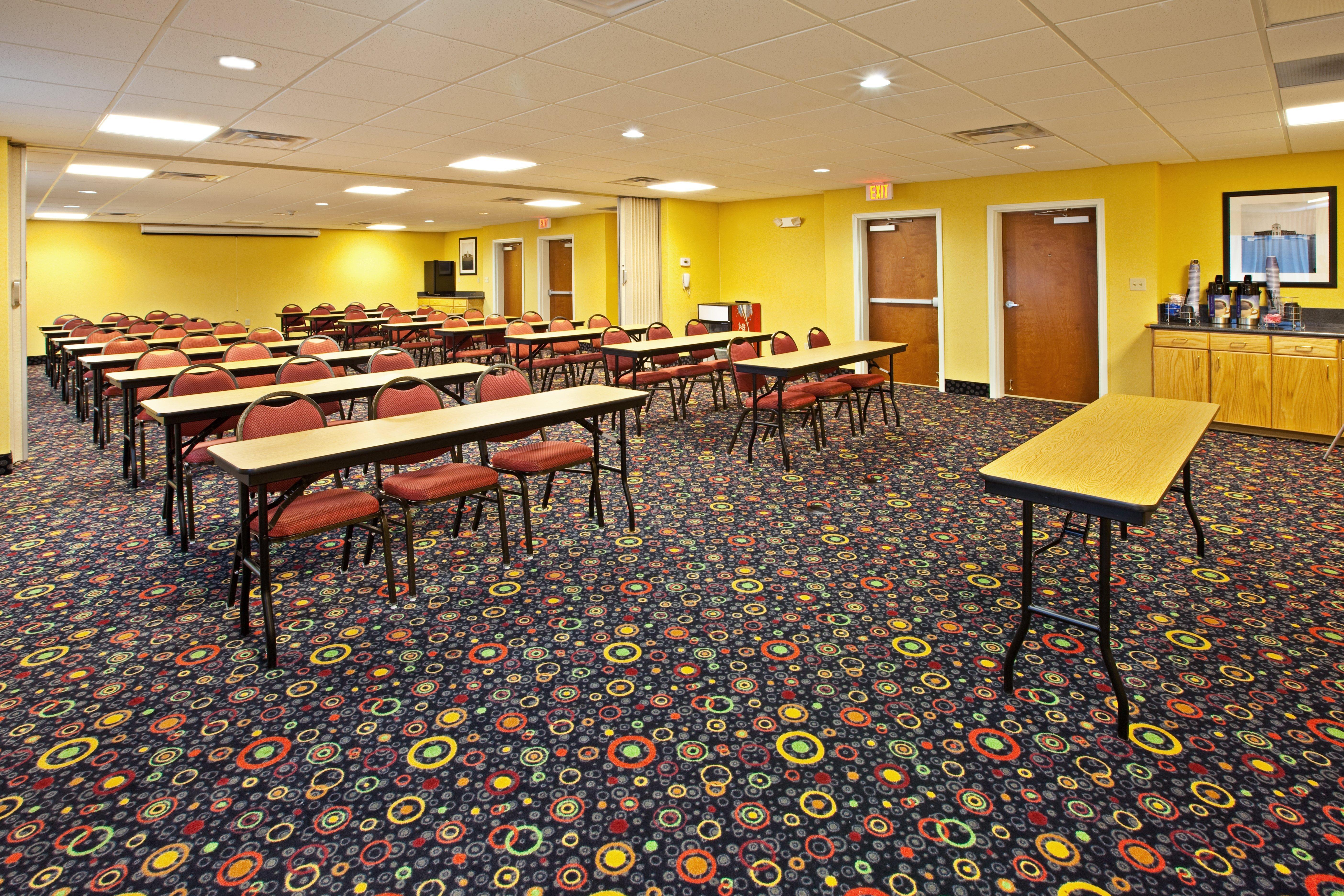 Holiday Inn Express Hotel & Suites Louisville South-Hillview, An Ihg Hotel Dış mekan fotoğraf